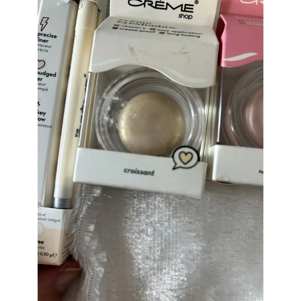 The Crème Shop Make Up Bundle. Eyeshadow, Lip Tint,‎ Eyeliner. Free shipping.